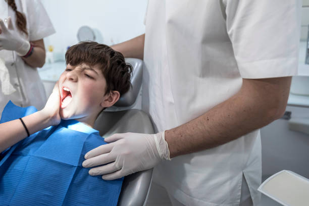 Best Emergency Dental Care for Broken or Chipped Teeth in Tyndall, SD